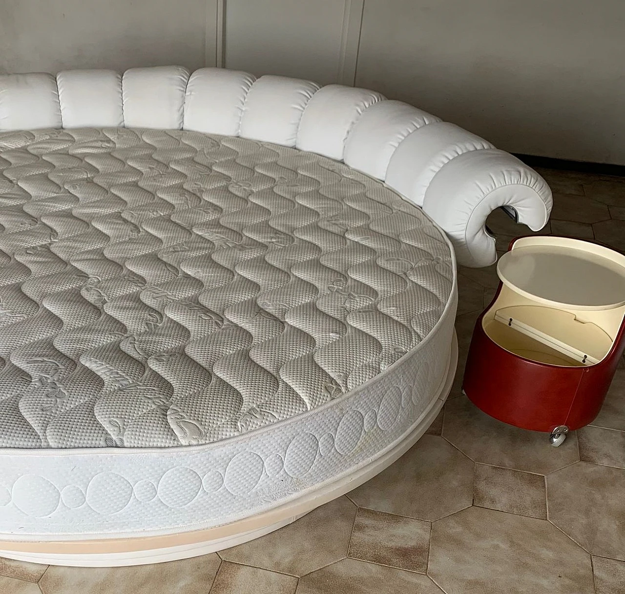 Lullaby ed and ightstands by Luigi Massoni for Poltrona Frau, 1968 18