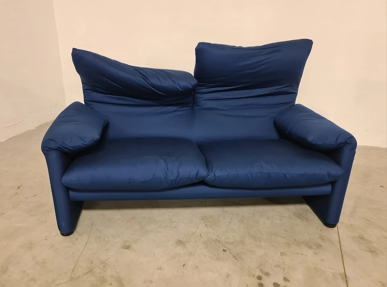 Maralunga two-seater sofa by Vico Magistretti for Cassina, anni '70 2
