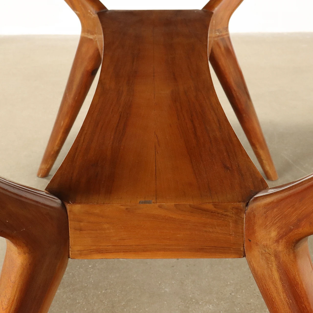 Tavolo in faggio tinto e vetro retro trattato, anni '50 5