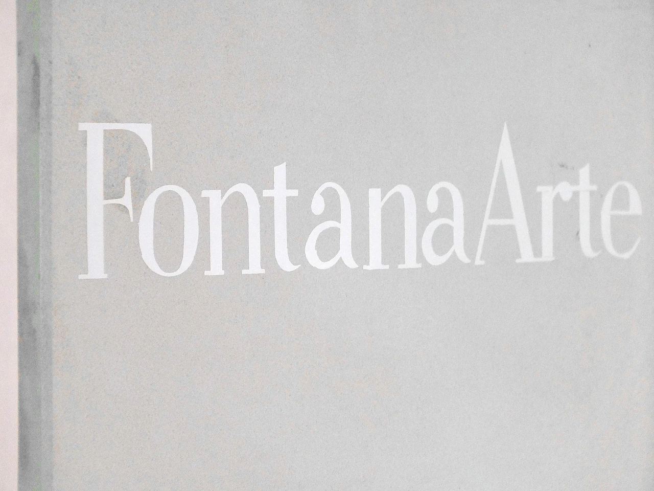 Insegna da tavolo in vetro acidato di Fontana Arte, anni '80 3