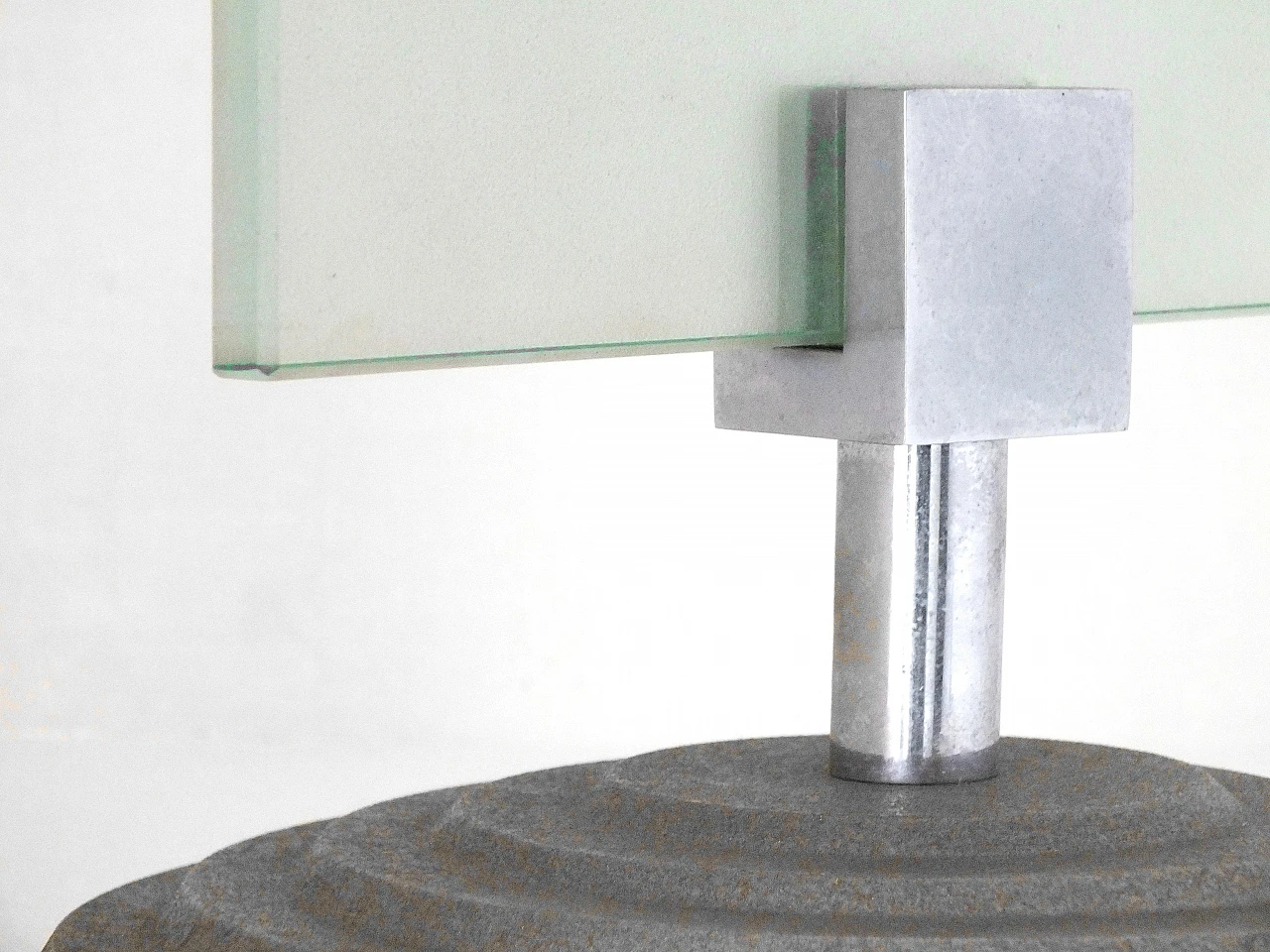 Insegna da tavolo in vetro acidato di Fontana Arte, anni '80 9