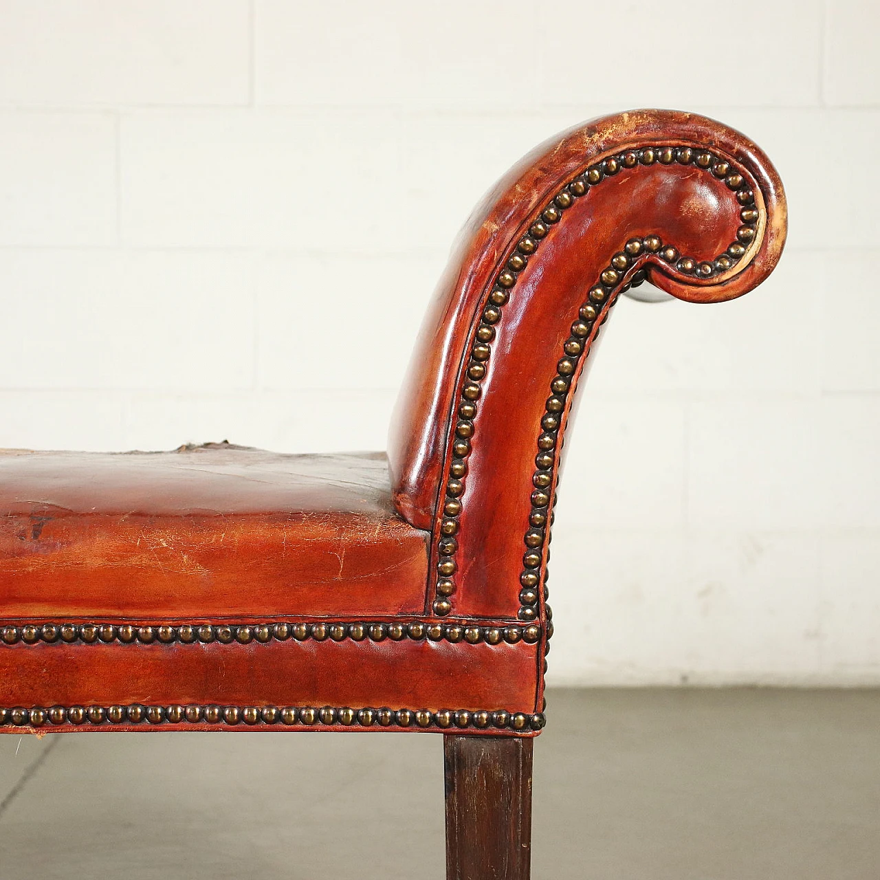 Mahogany and leather sofa with wheels, 19th century 3