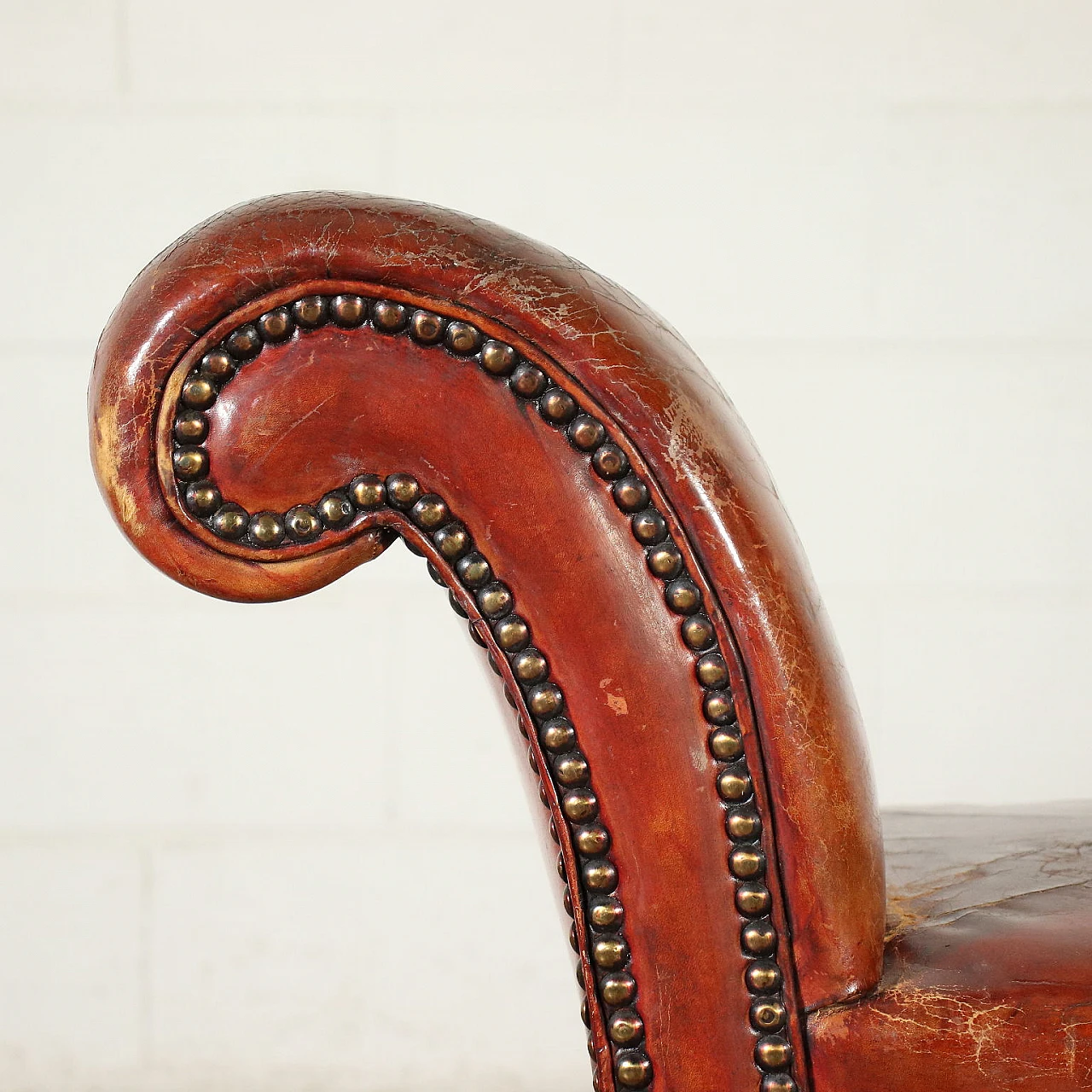 Mahogany and leather sofa with wheels, 19th century 5