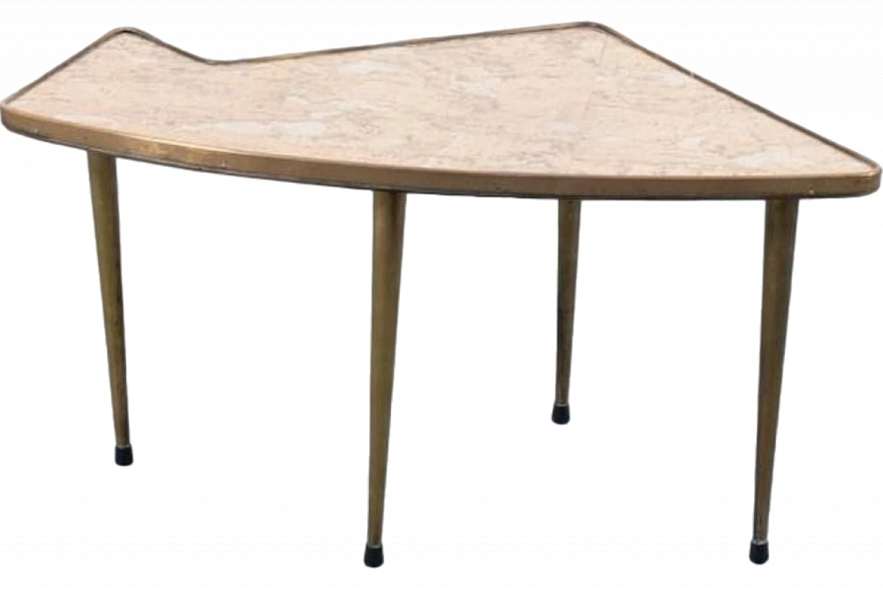 Tavolino scultoreo in ottone e vetro, anni '60 9