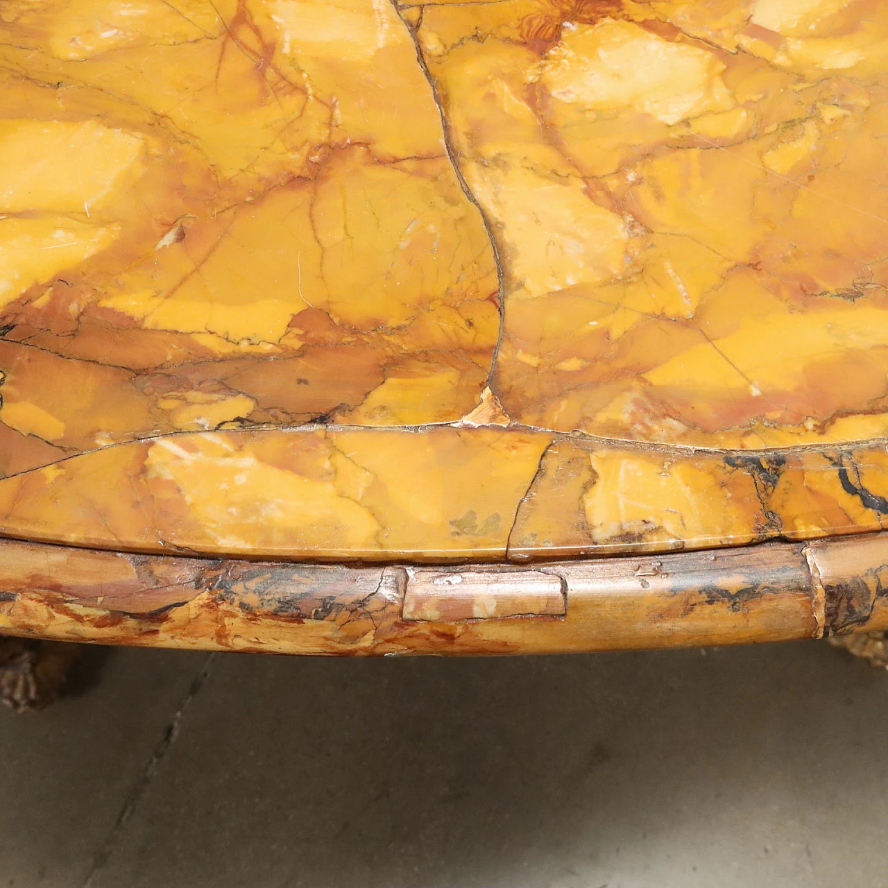 Baroque console table in carved and gilded wood, mid-18th century 7