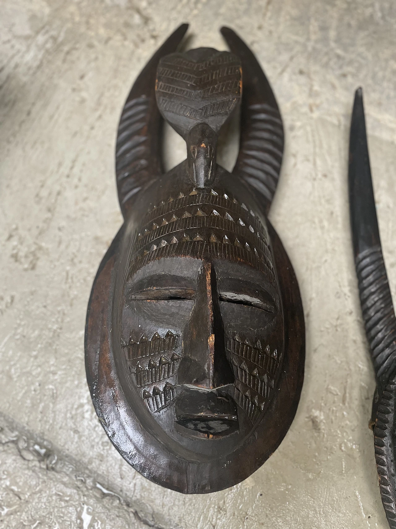 Pair of African masks, late 19th century 2
