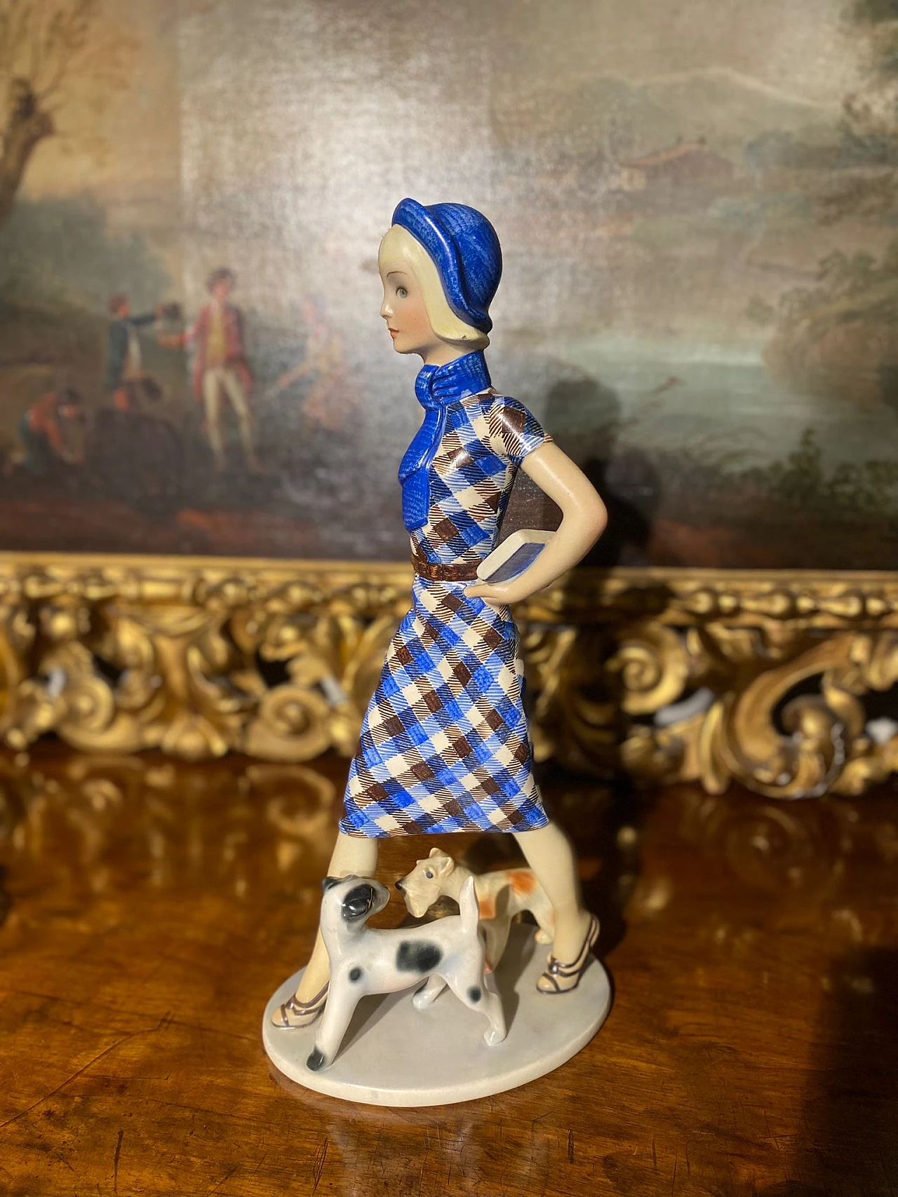Signora con cani in ceramica di Lenci, anni '30 2