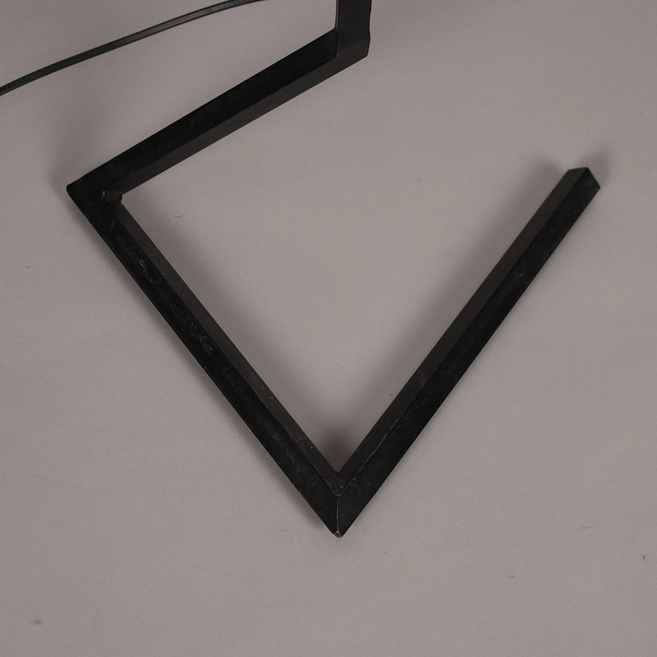 Enamelled metal and glass floor lamp with magazine rack, 1960s 6