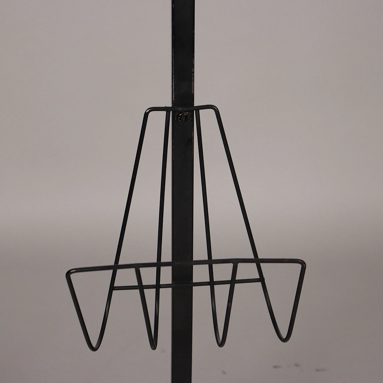 Enamelled metal and glass floor lamp with magazine rack, 1960s 7