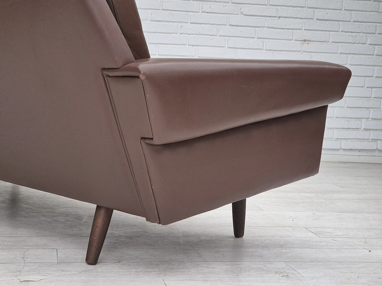 Divano danese a 3 posti in pelle marrone, anni '70 10