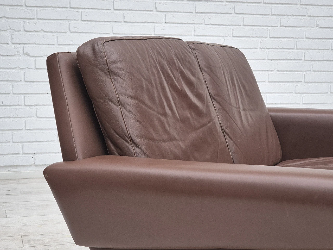 Divano danese a 2 posti in pelle marrone, anni '70 7