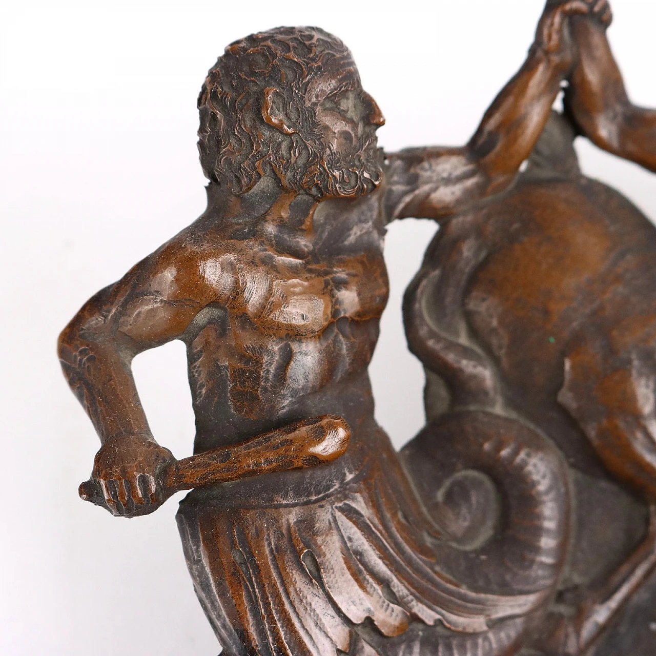 Ciotola in rame sbalzato e cesellato, '700 4