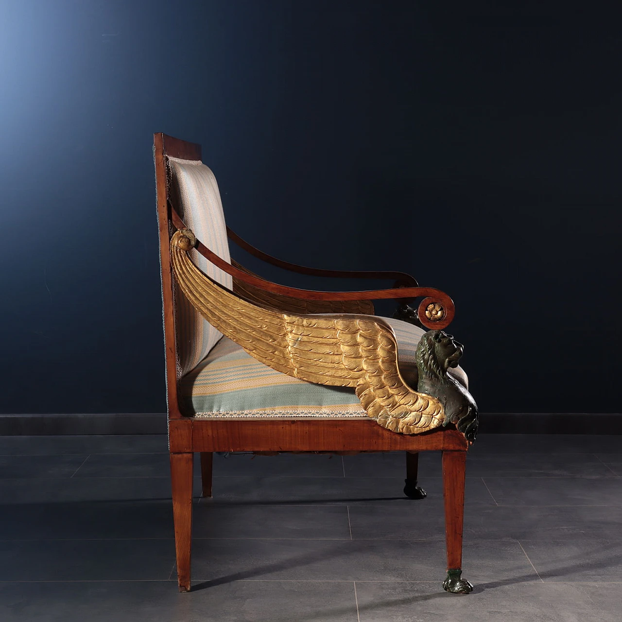 4 Divanetti Restaurazione in noce lastronati in ciliegio, primo quarto '800 3