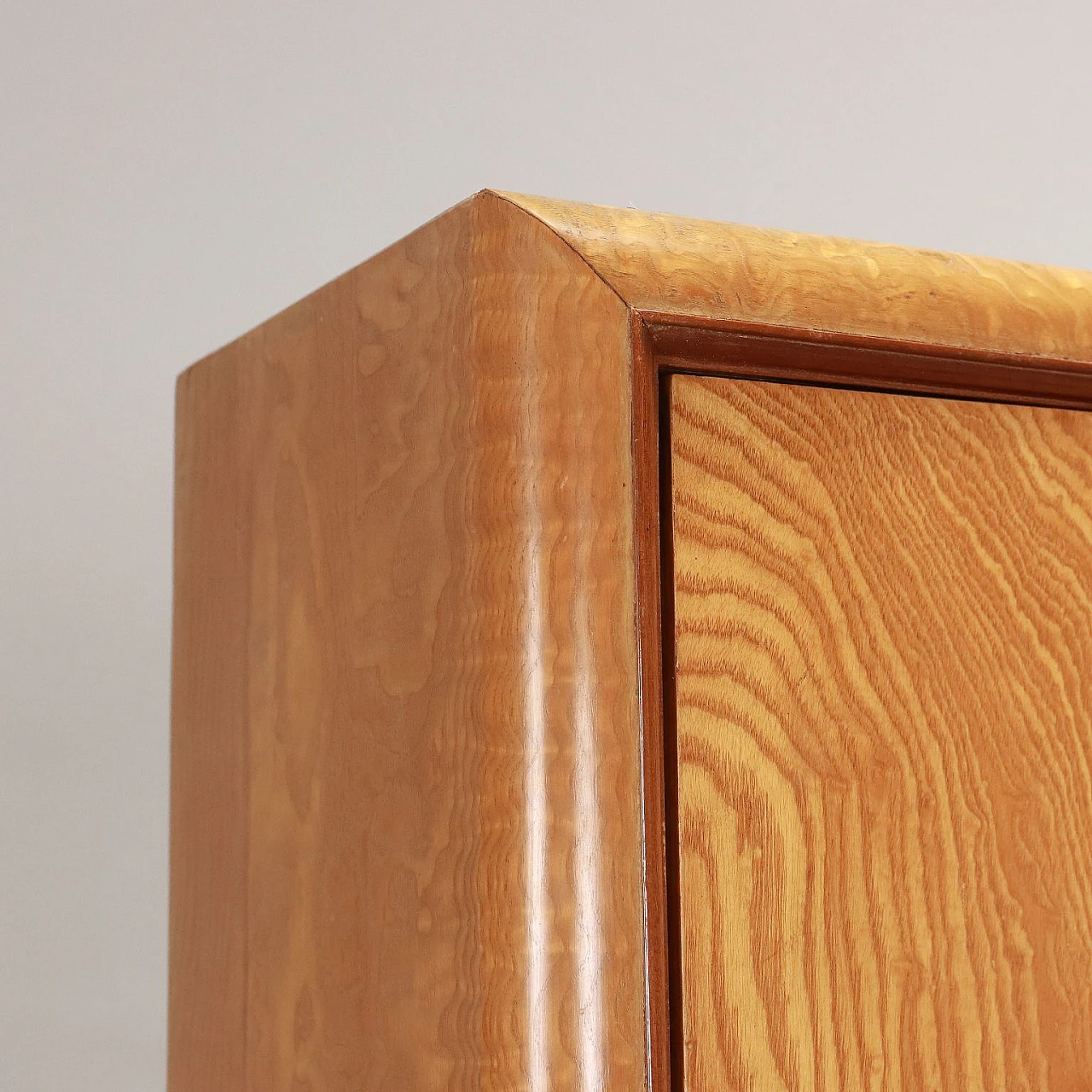 Appendiabiti da parete in legno impiallacciato radica con anta scorrevole, anni '50 4