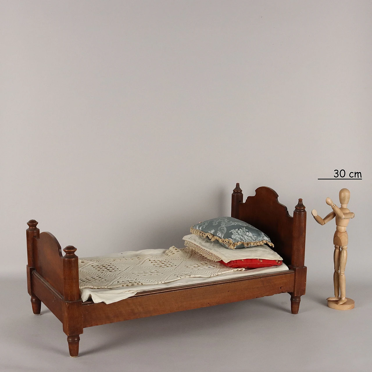 Modellino di letto in mogano e tessuto, fine '800 2