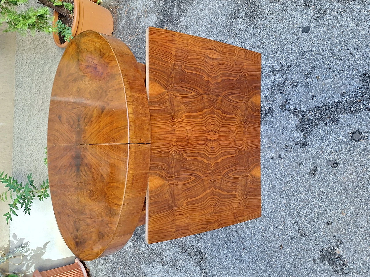 Extendable dining table in walnut by Gio Ponti, 1930s 4