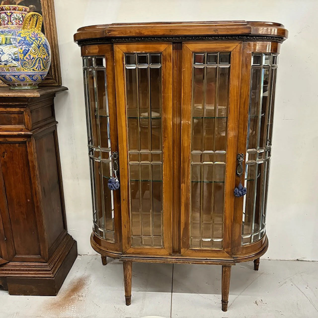 Art deco rounded display case oak, 40s | intOndo