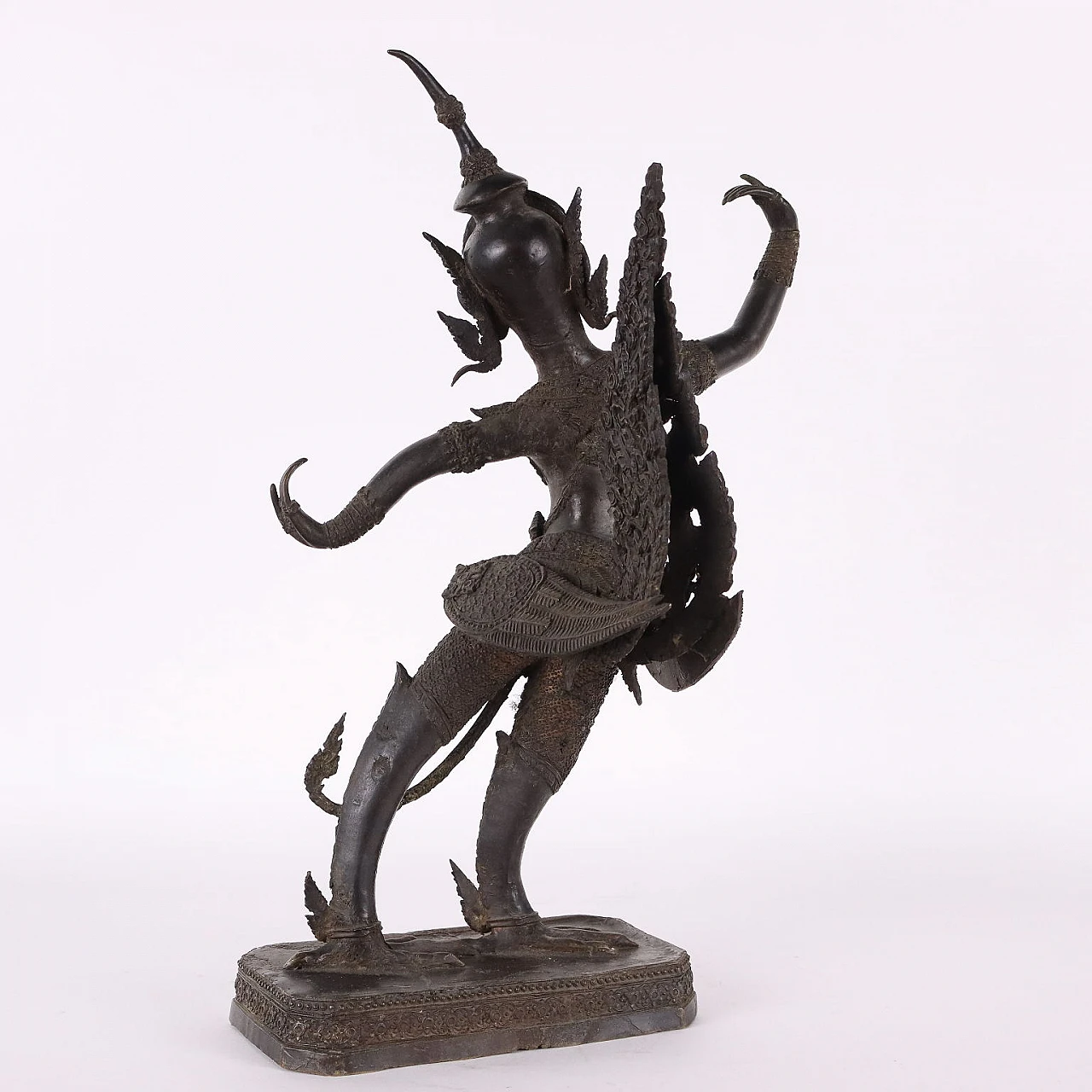 Figura in Bronzo di una Apsara Ninfa Celeste 9