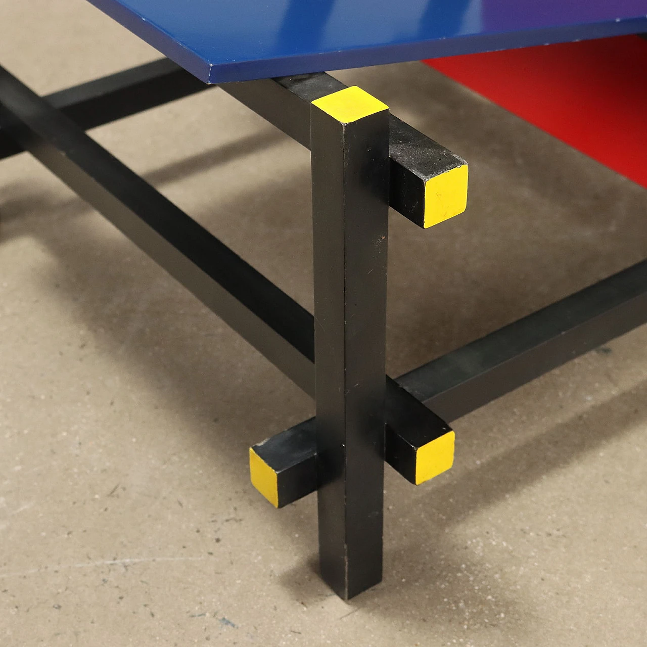 Poltrona Red & Blue in legno di Gerrit Rietveld per Cassina, anni '80 6