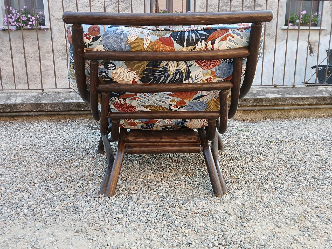 Floral armchair, 70s 3
