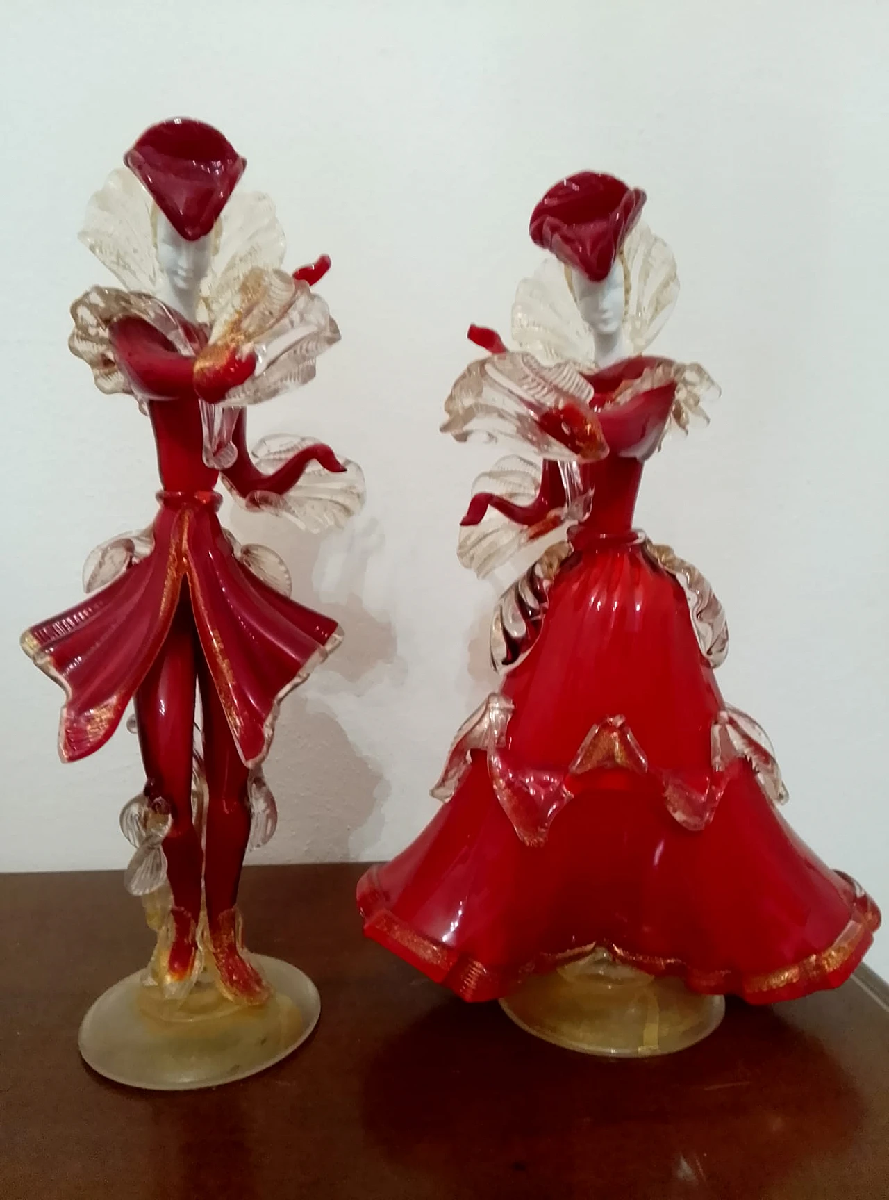 Coppia damine goldoniane in vetro di Murano, '900 1