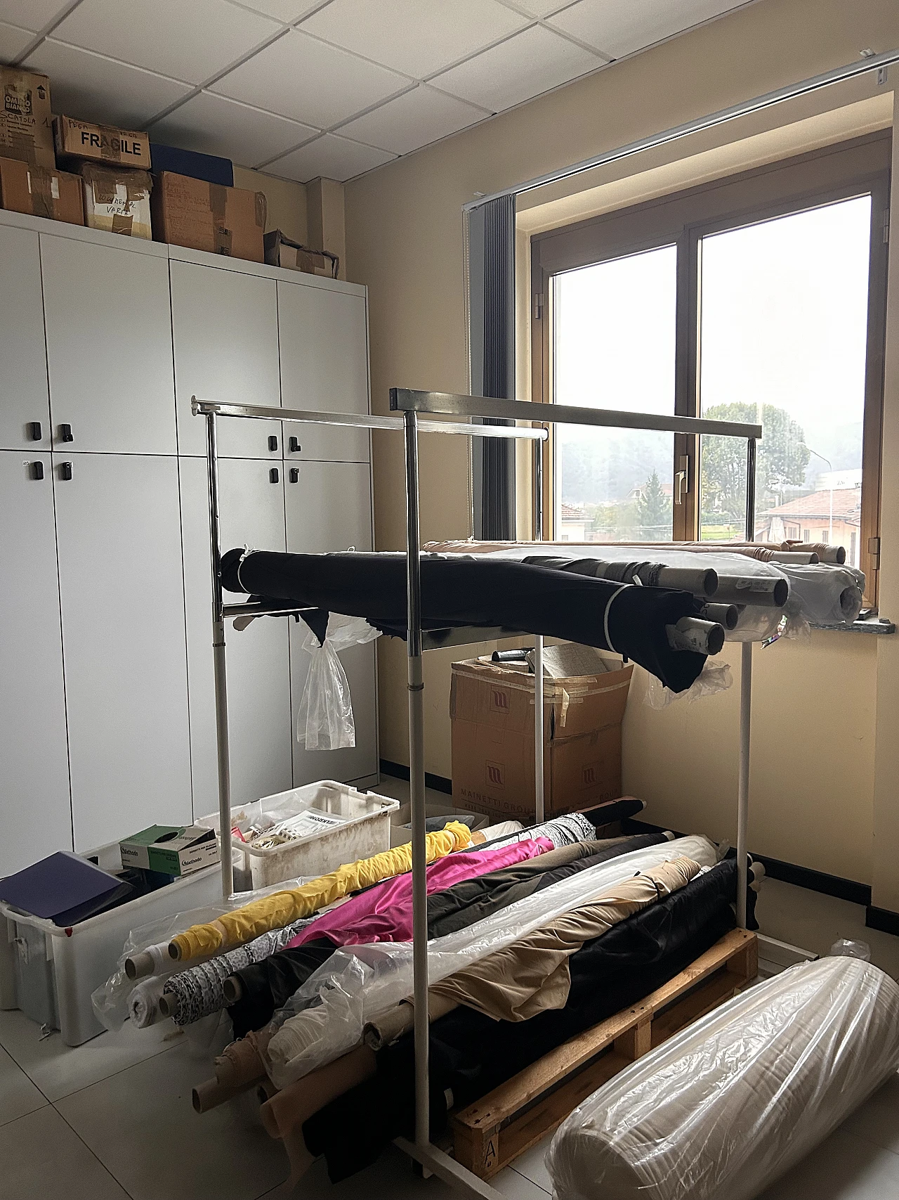 Stand appendiabiti di Prisma in ferro, anni '80 3