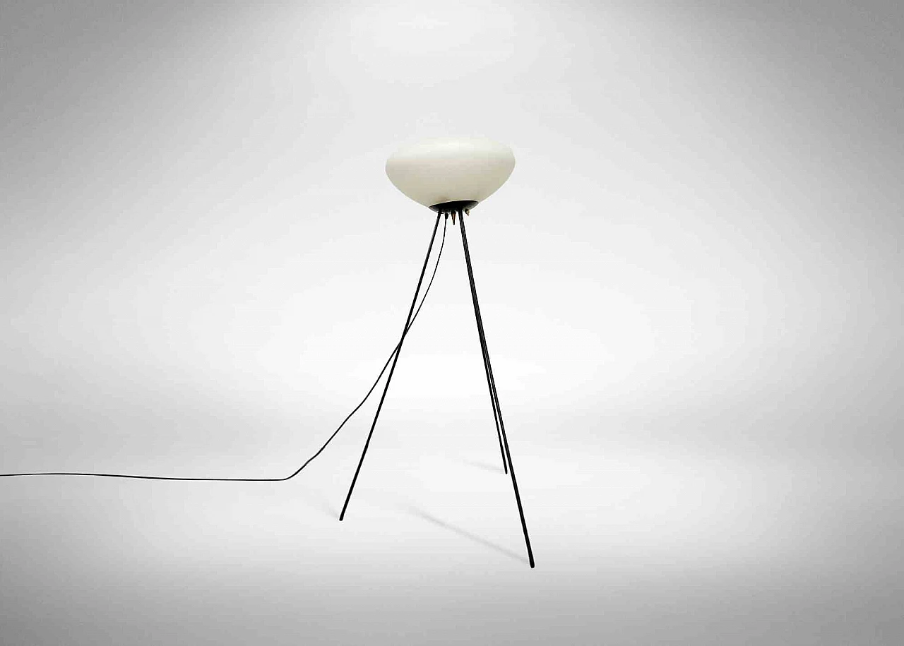 Lampada Stilnovo a treppiede 1960-1979 1