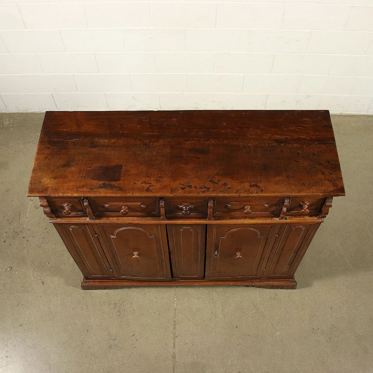 Baroque sideboard in walnut and various woods, 17th century 8