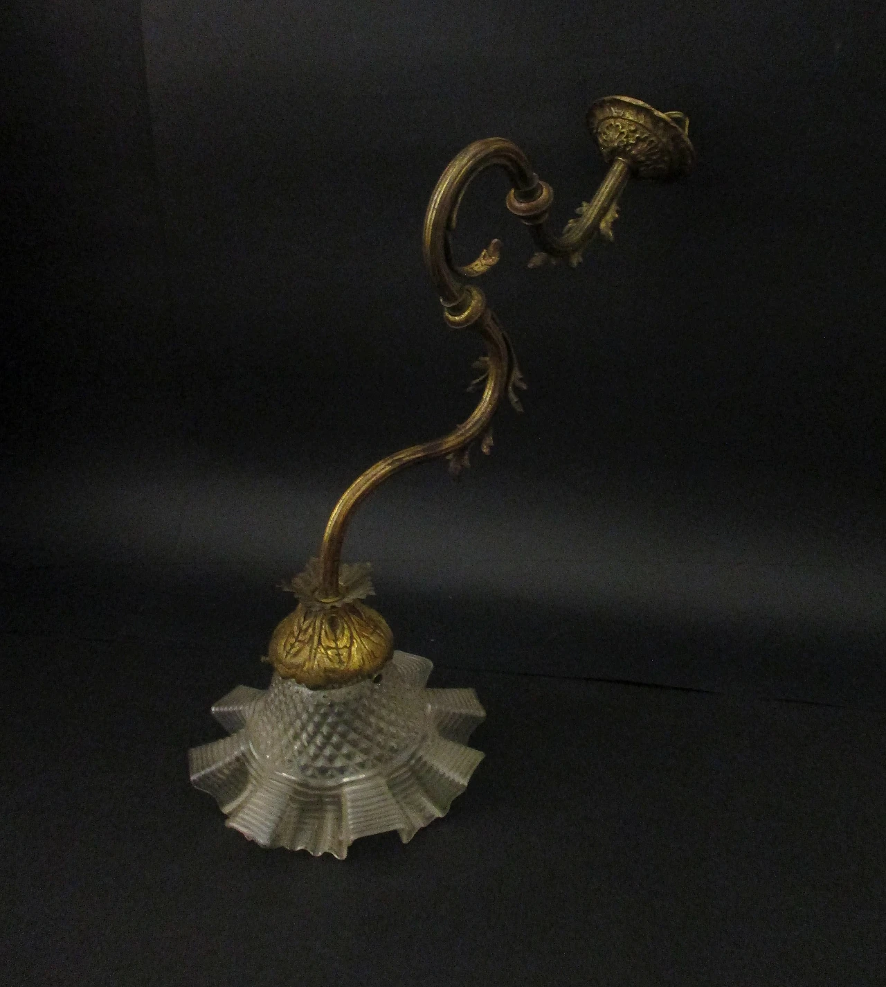 Liberty wall light in bronze and glass from the 1900s 4