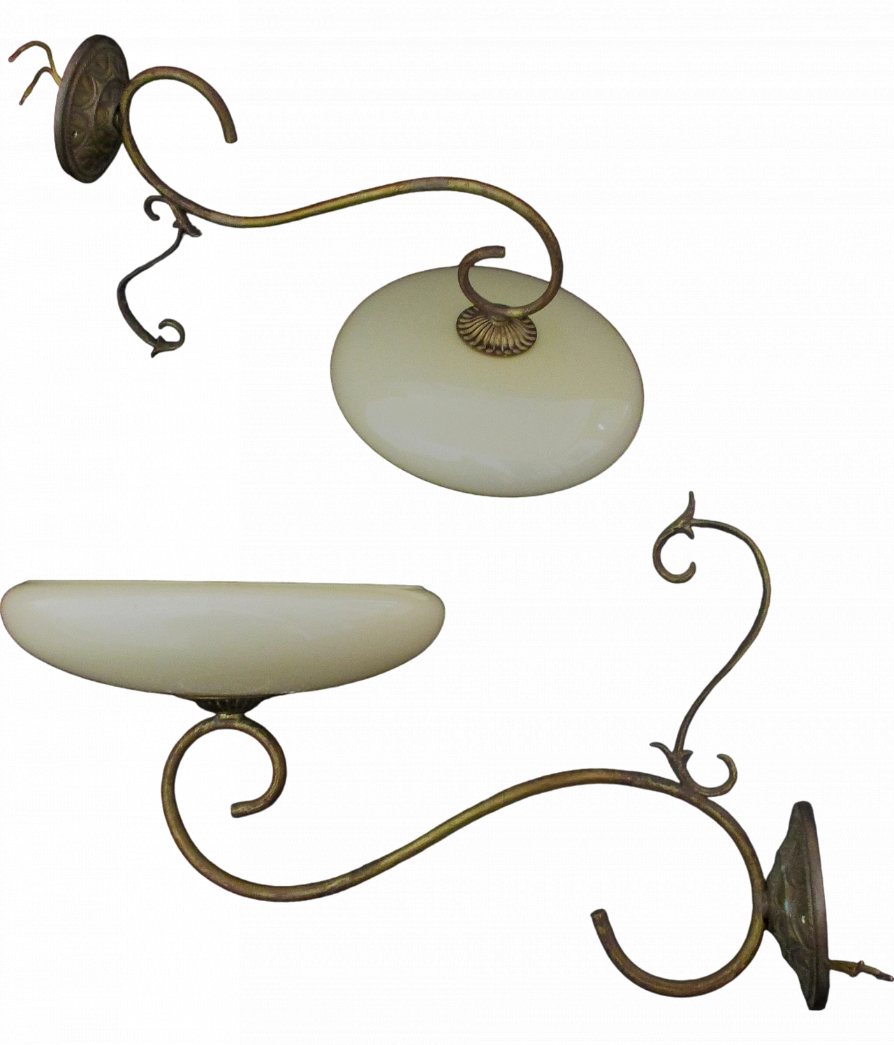 Pair of Liberty wall lamps in brass and glass from the 1900s 8