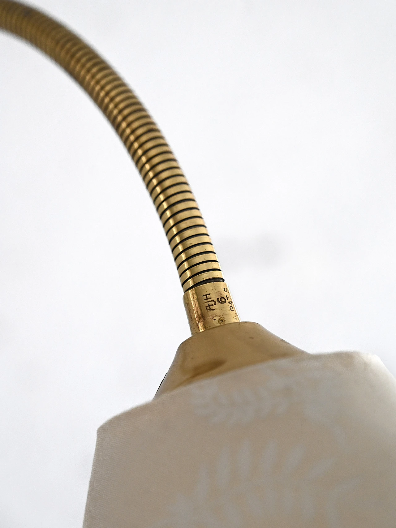 Applique vintage con braccio dorato 6