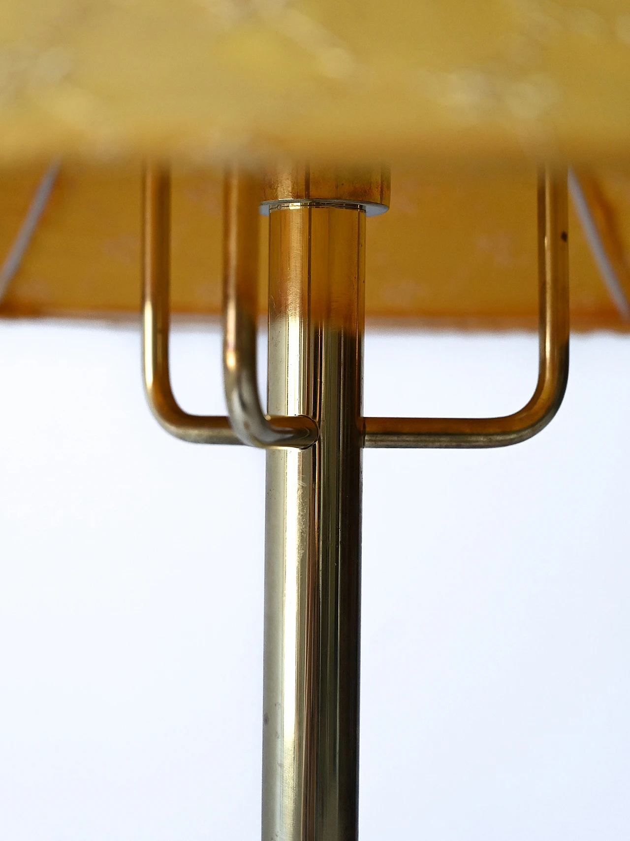 Lampada vintage con paralume giallo 8