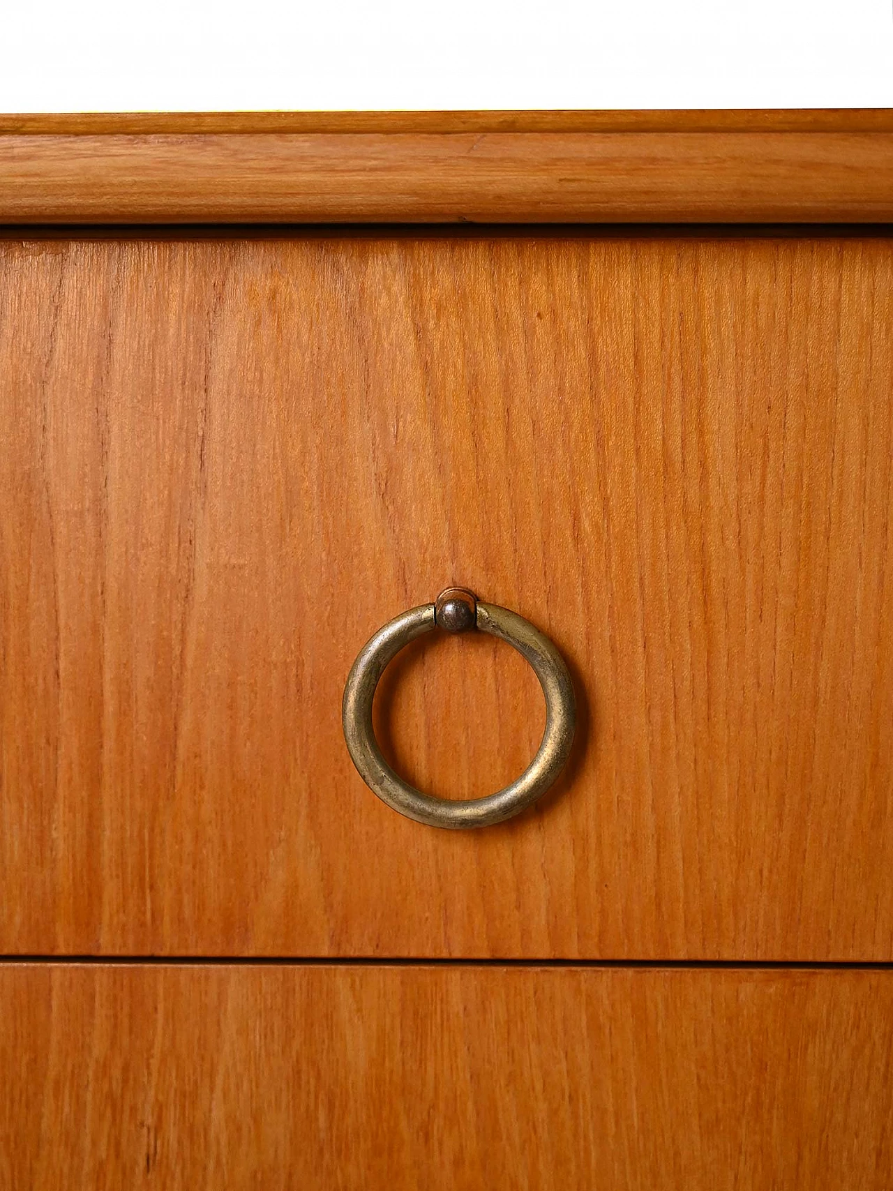 Vintage chest of drawers with gold handles 6