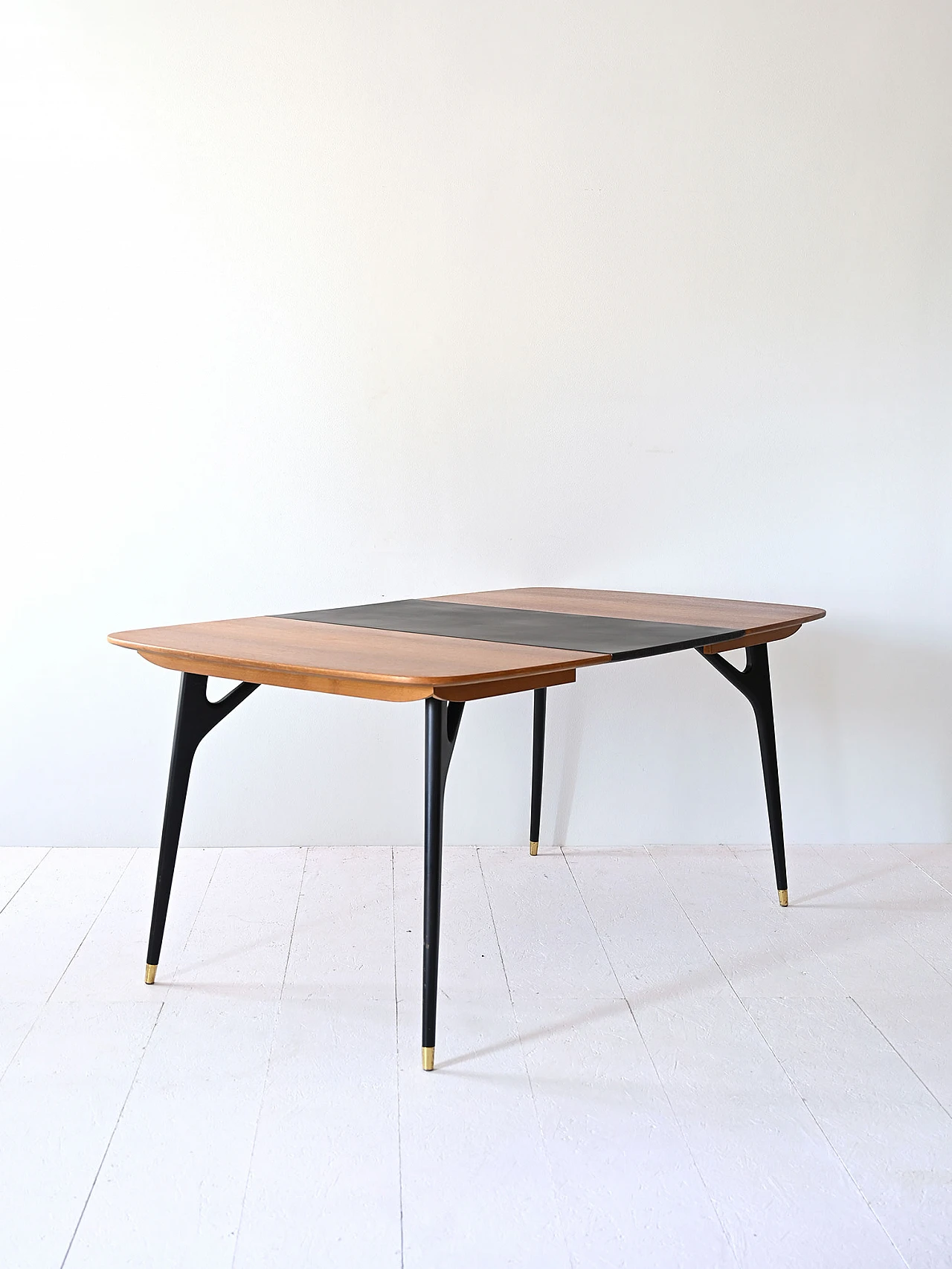 Vintage table with extension and black details 3