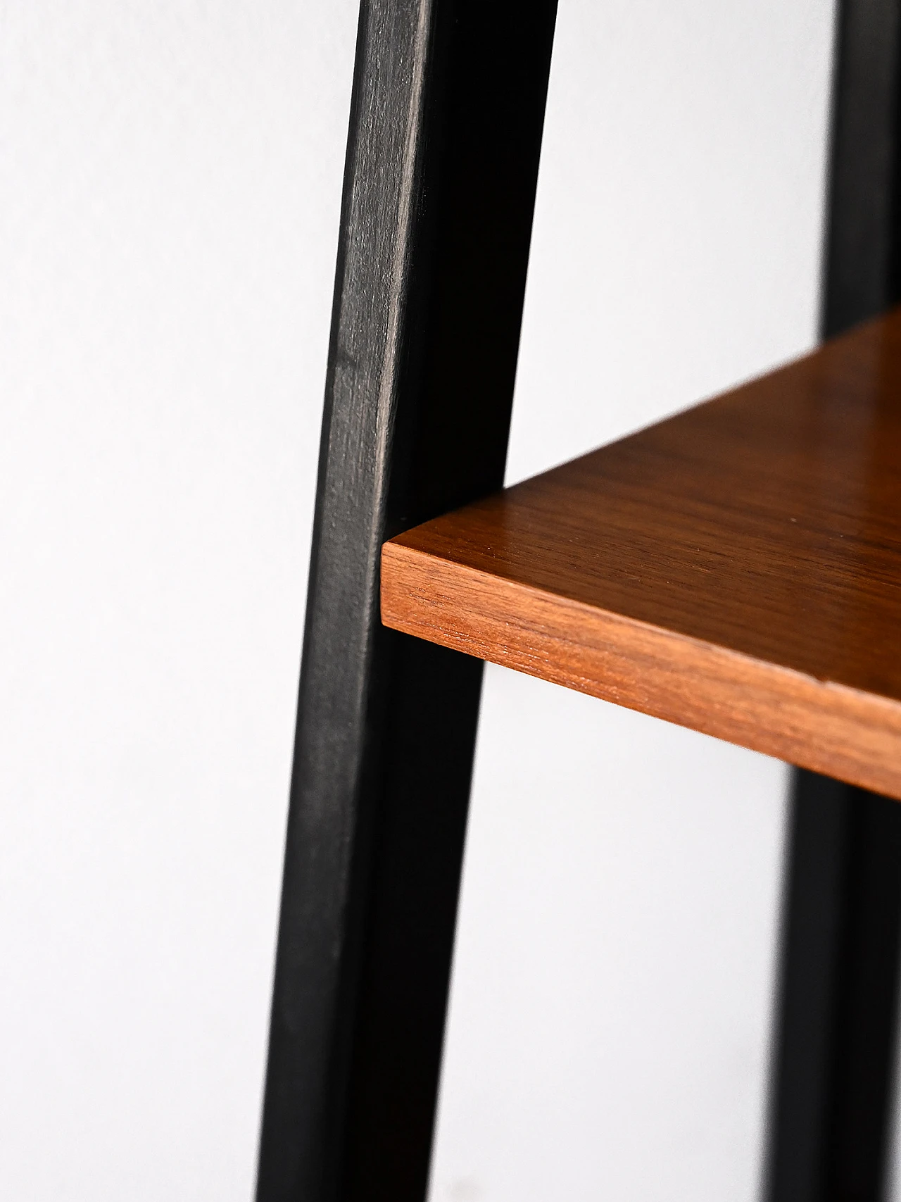 Libreria scandinava vintage in legno di teak 7