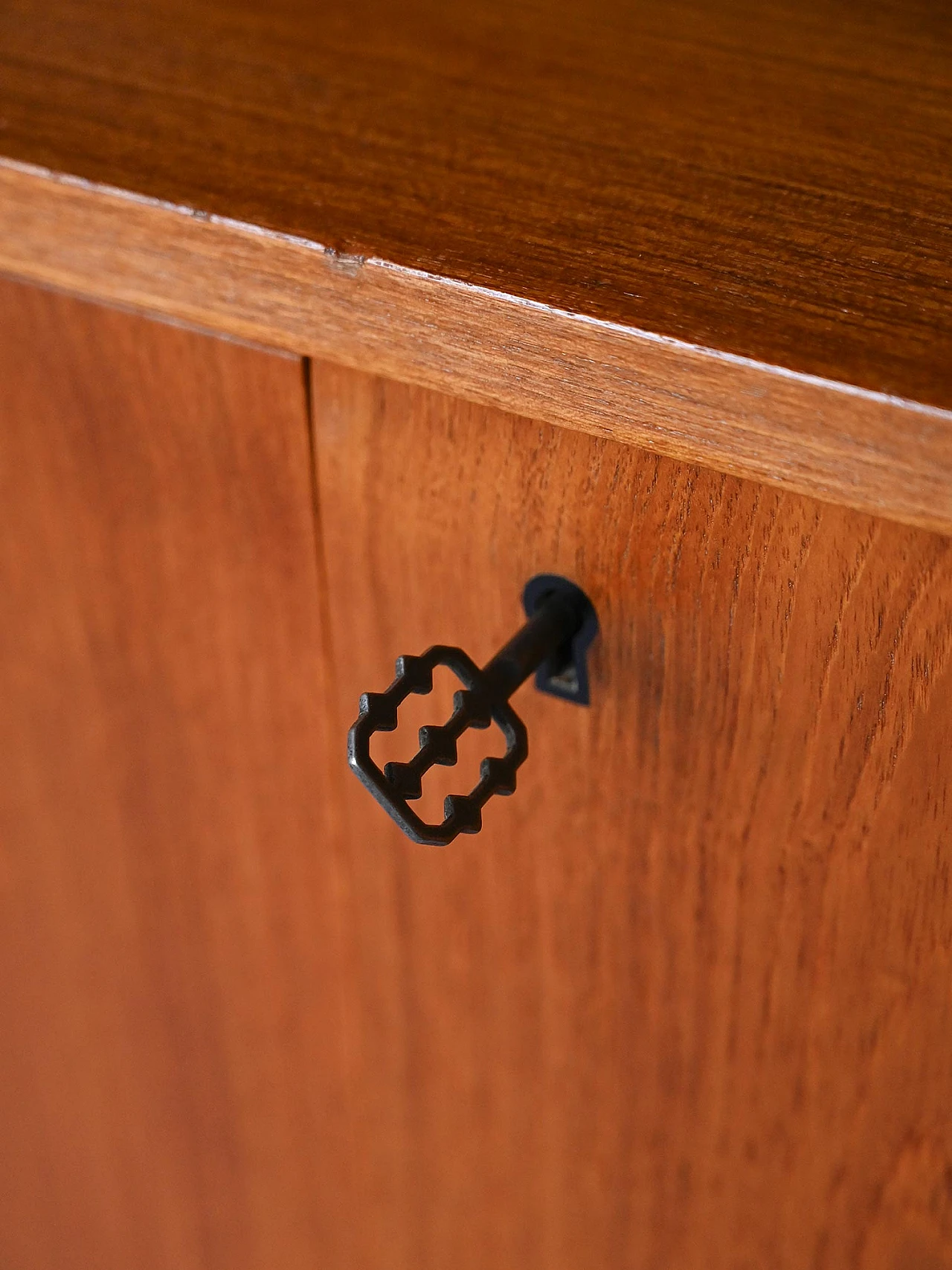 Libreria scandinava vintage in legno di teak 8