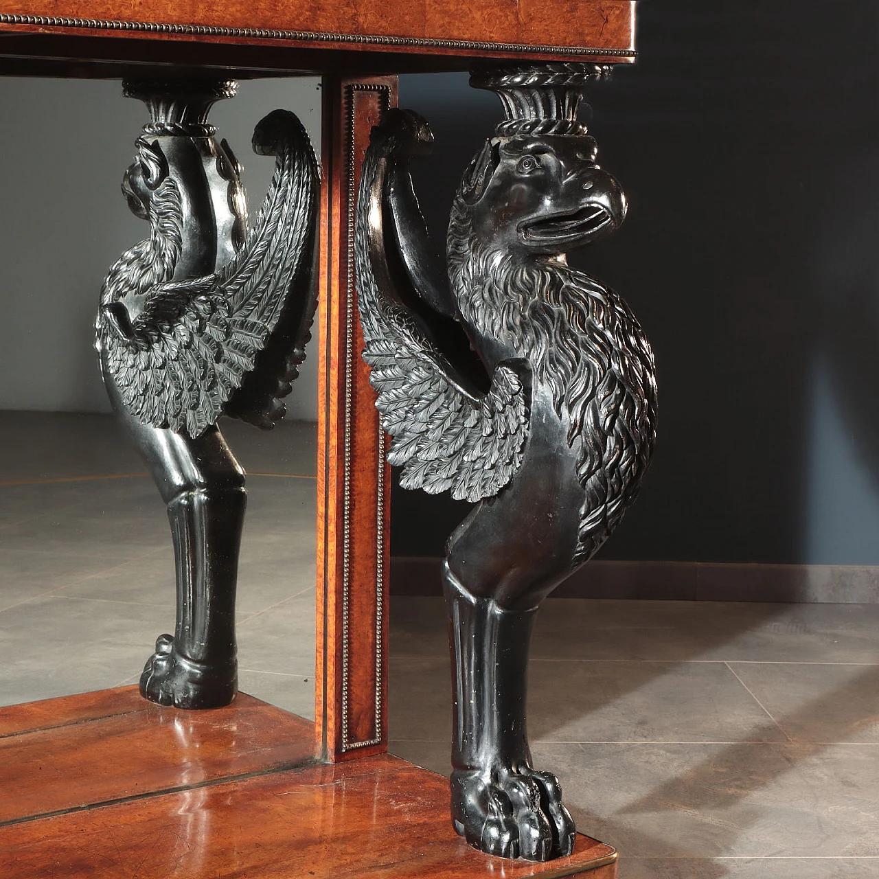 Consolle inglese in legno con specchio e grifoni ebanizzati, '800 2