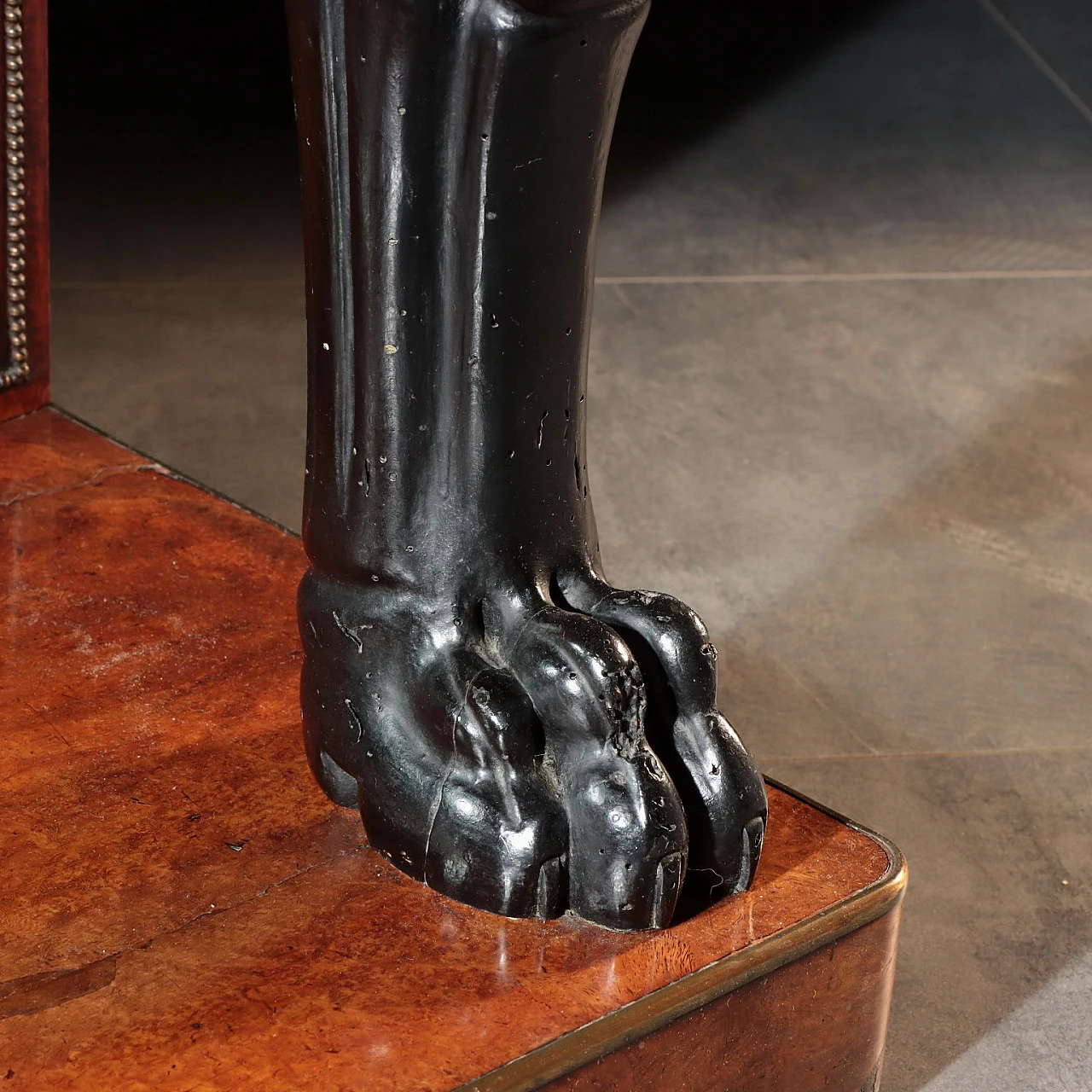 Consolle inglese in legno con specchio e grifoni ebanizzati, '800 6