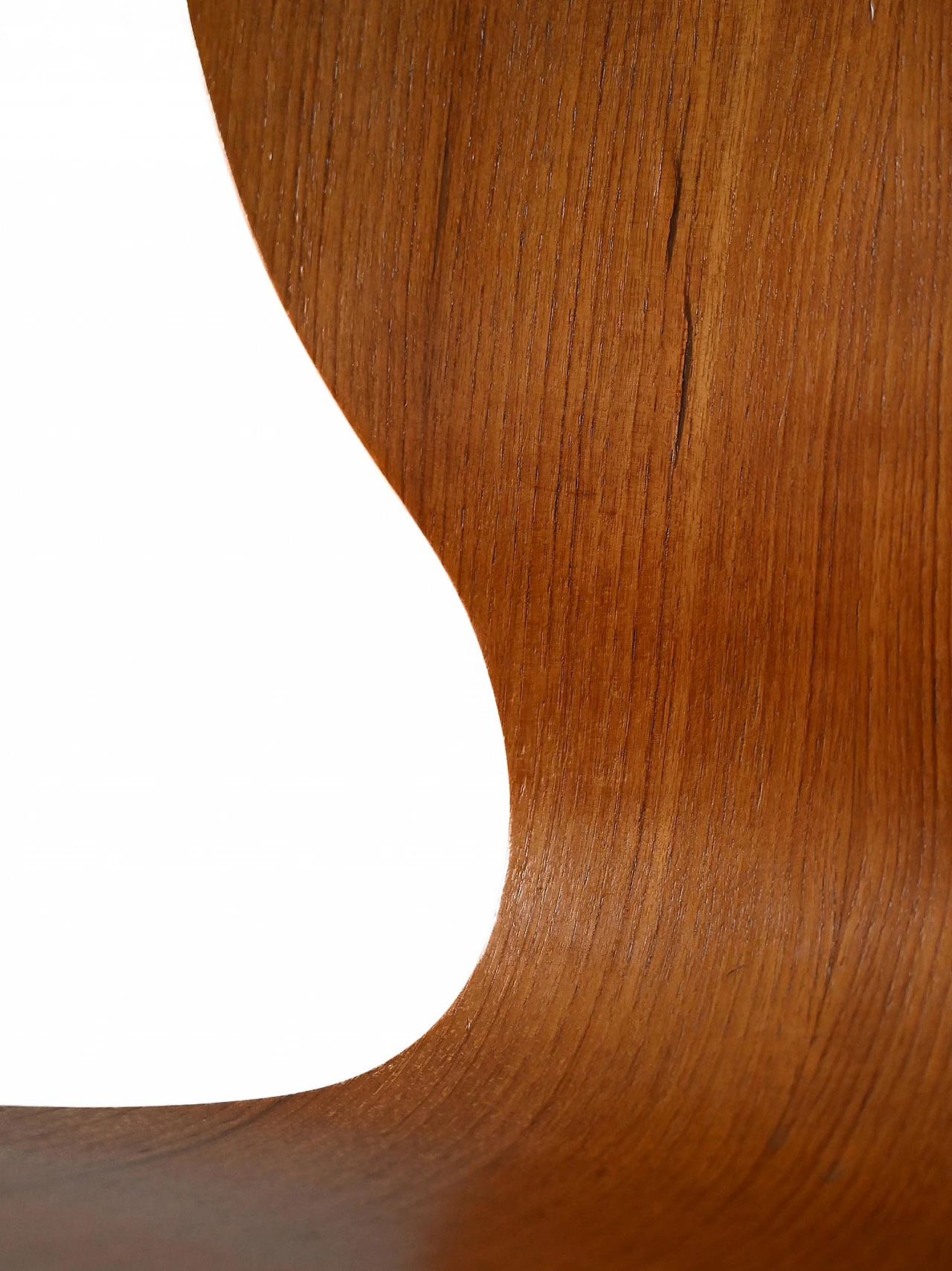 Vintage wooden chair 4