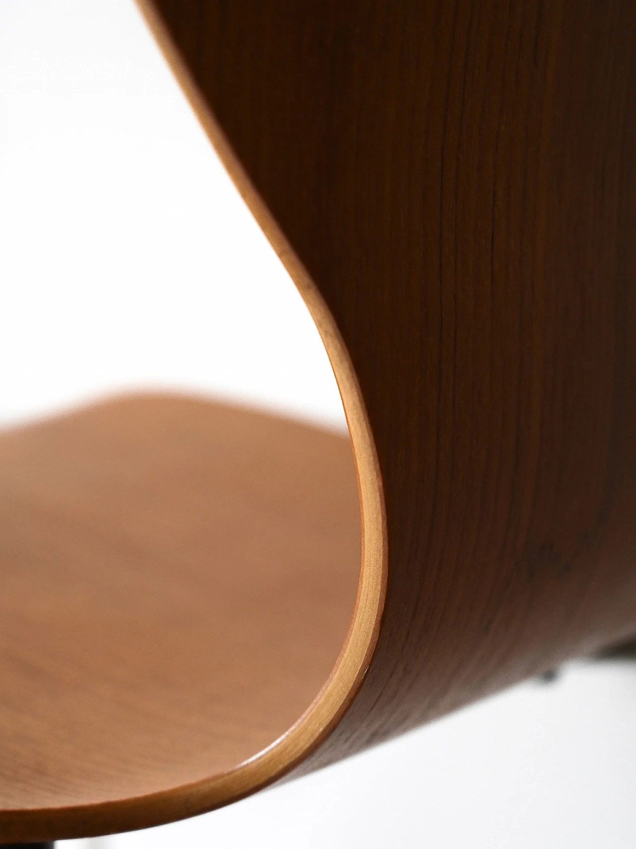 Vintage wooden chair 5