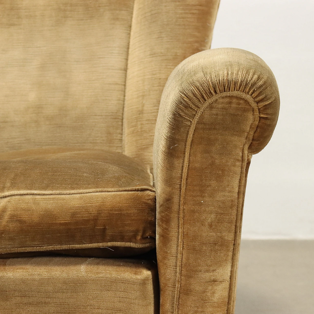 Velvet armchair with wooden legs, 1950s 4