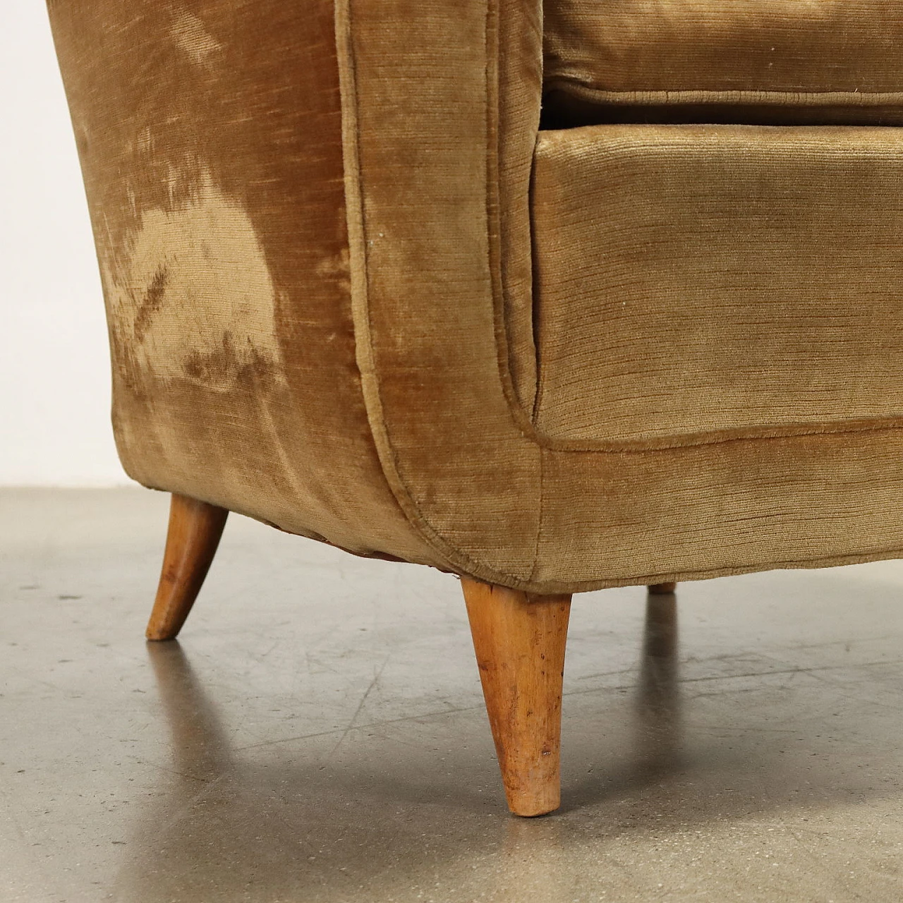 Velvet armchair with wooden legs, 1950s 8