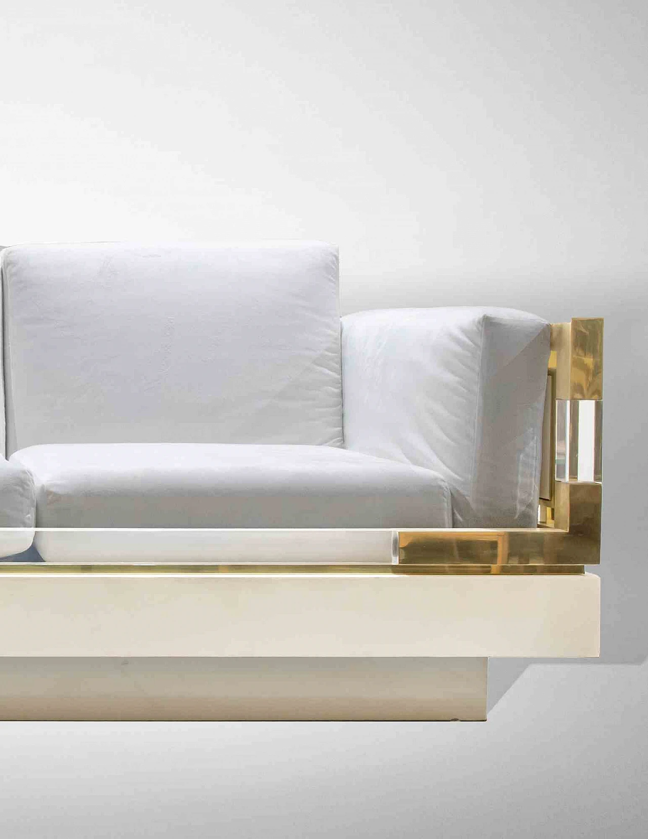 Charles Hollis Jones, Vintage White Sofa 1960s-1970s 3
