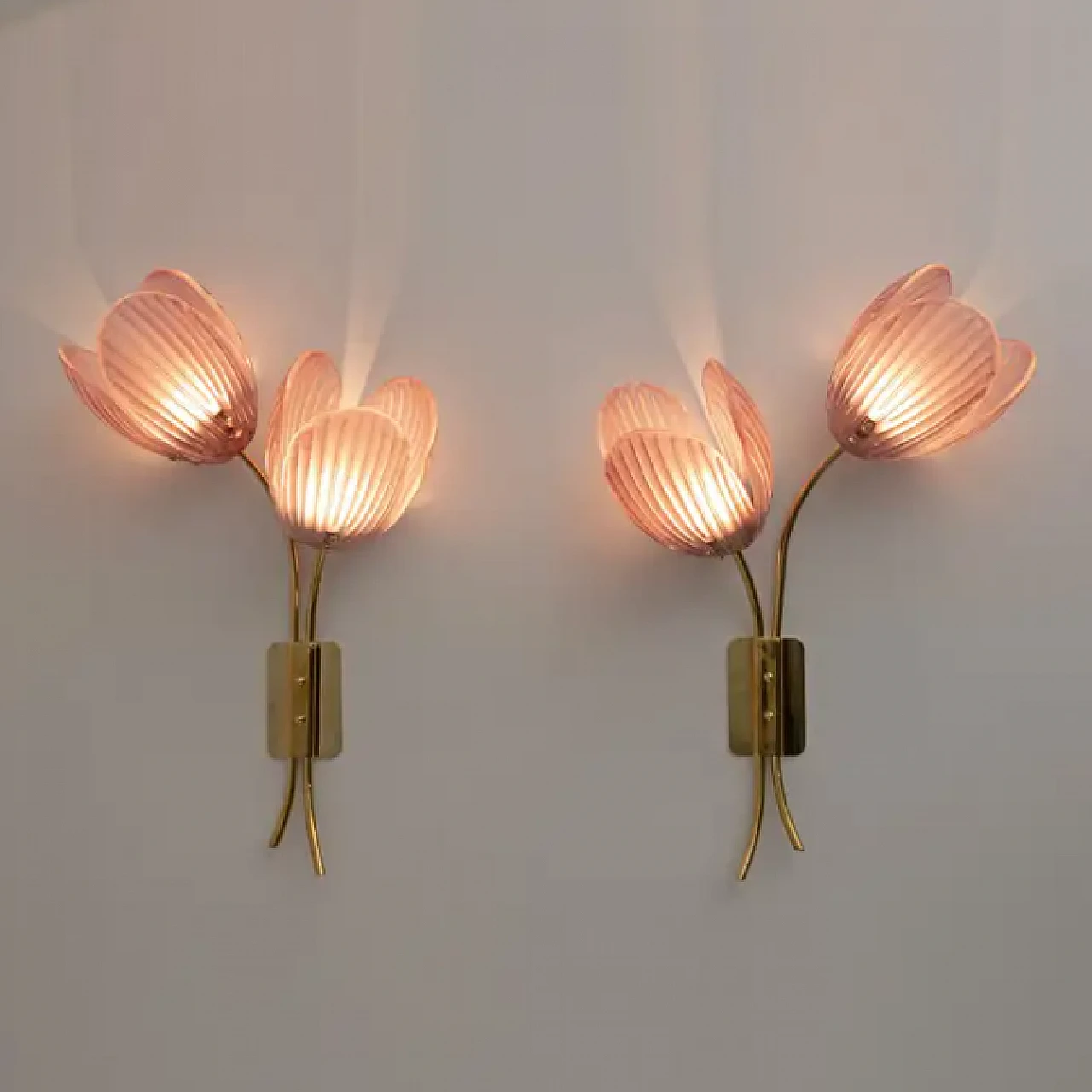 Pair of Tulips Murano glass and brass sconces, 2000s 3