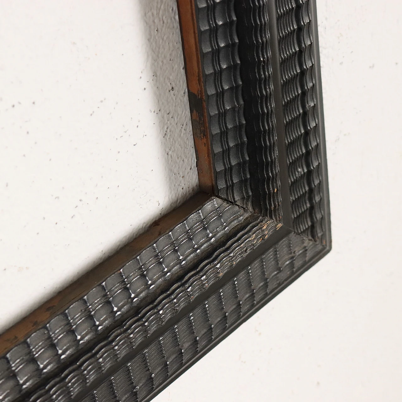 Cornice guillochè in abete ebanizzato, fine '800 7