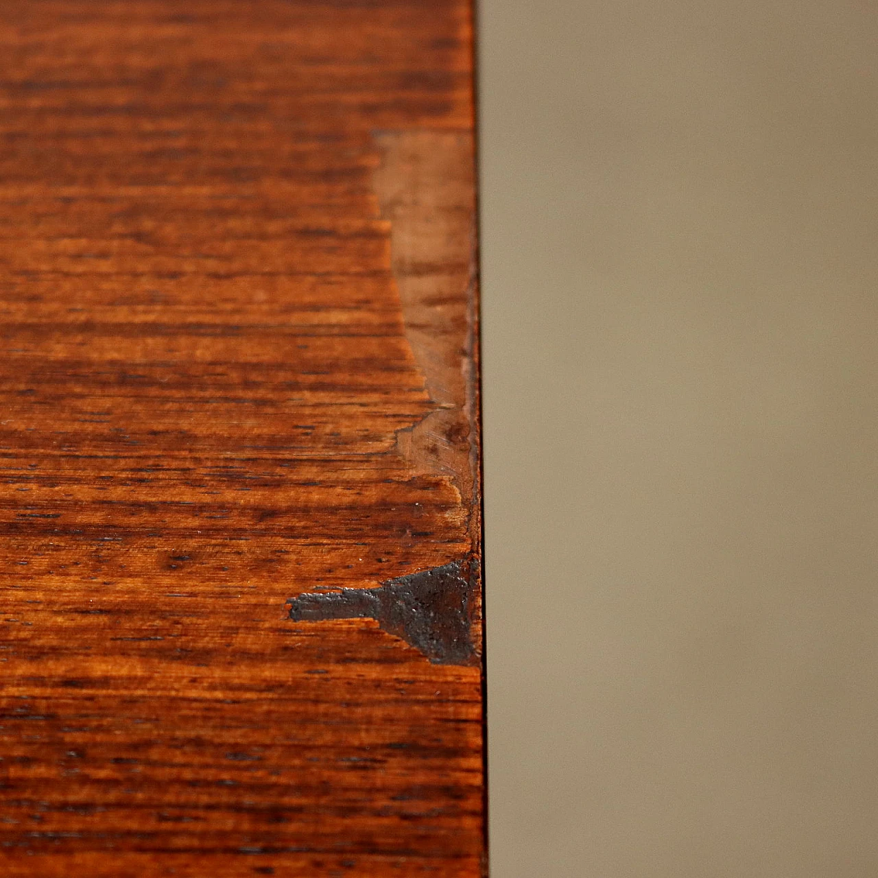 Credenza in impiallicciatura di legni esotici, anni '60 8