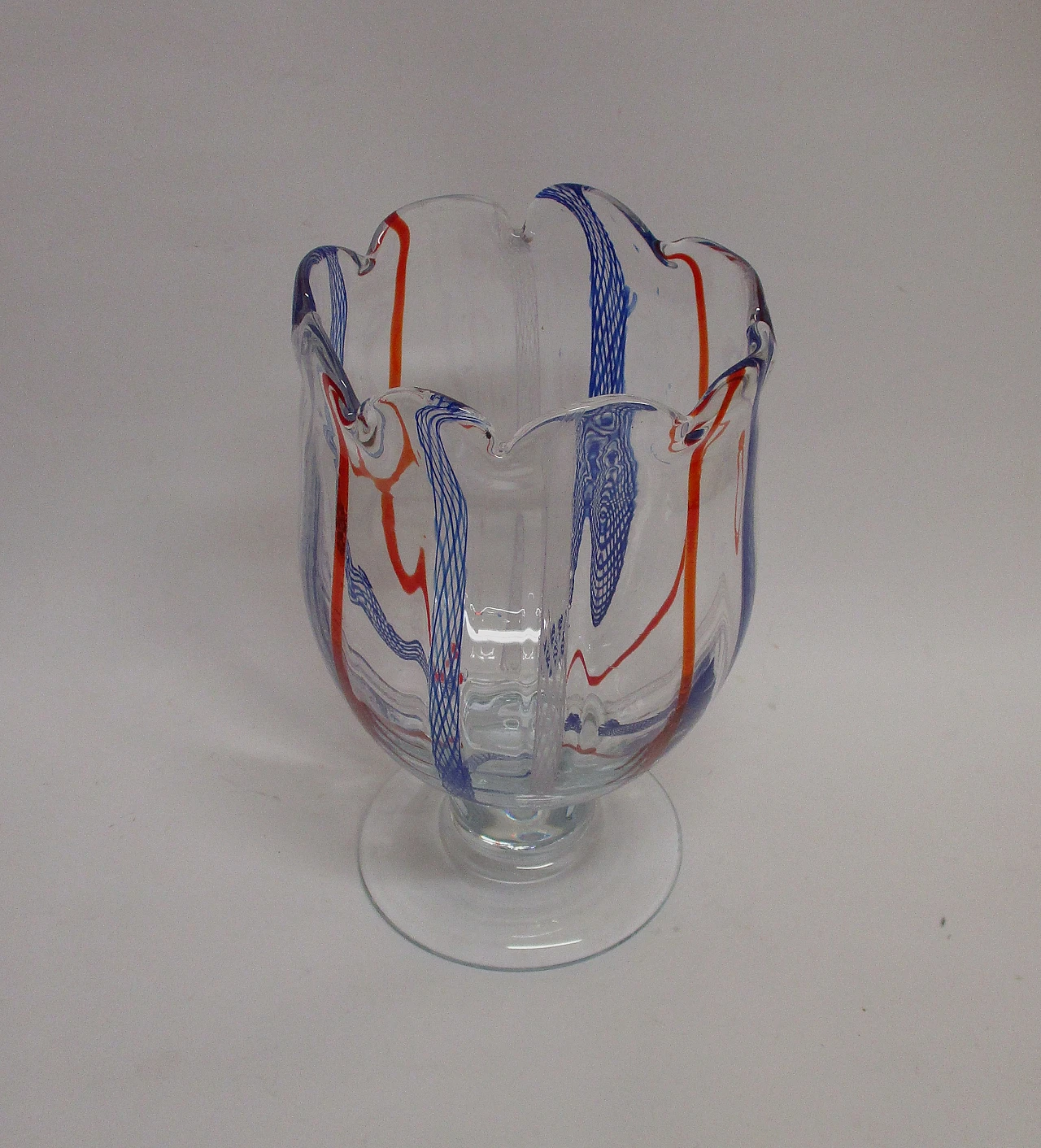 Artistic blown filigrana Murano glass vase, 1960s 3