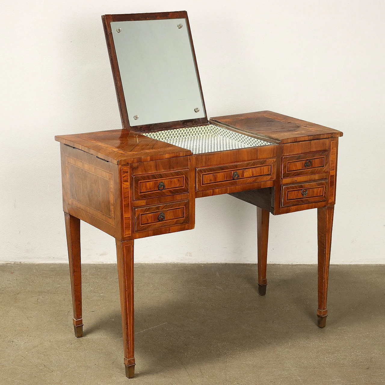 Lombard Neoclassical vanity table, last quarter of the 18th century 3