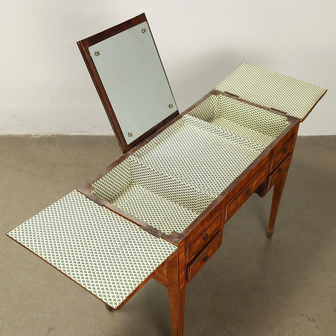 Lombard Neoclassical vanity table, last quarter of the 18th century 4