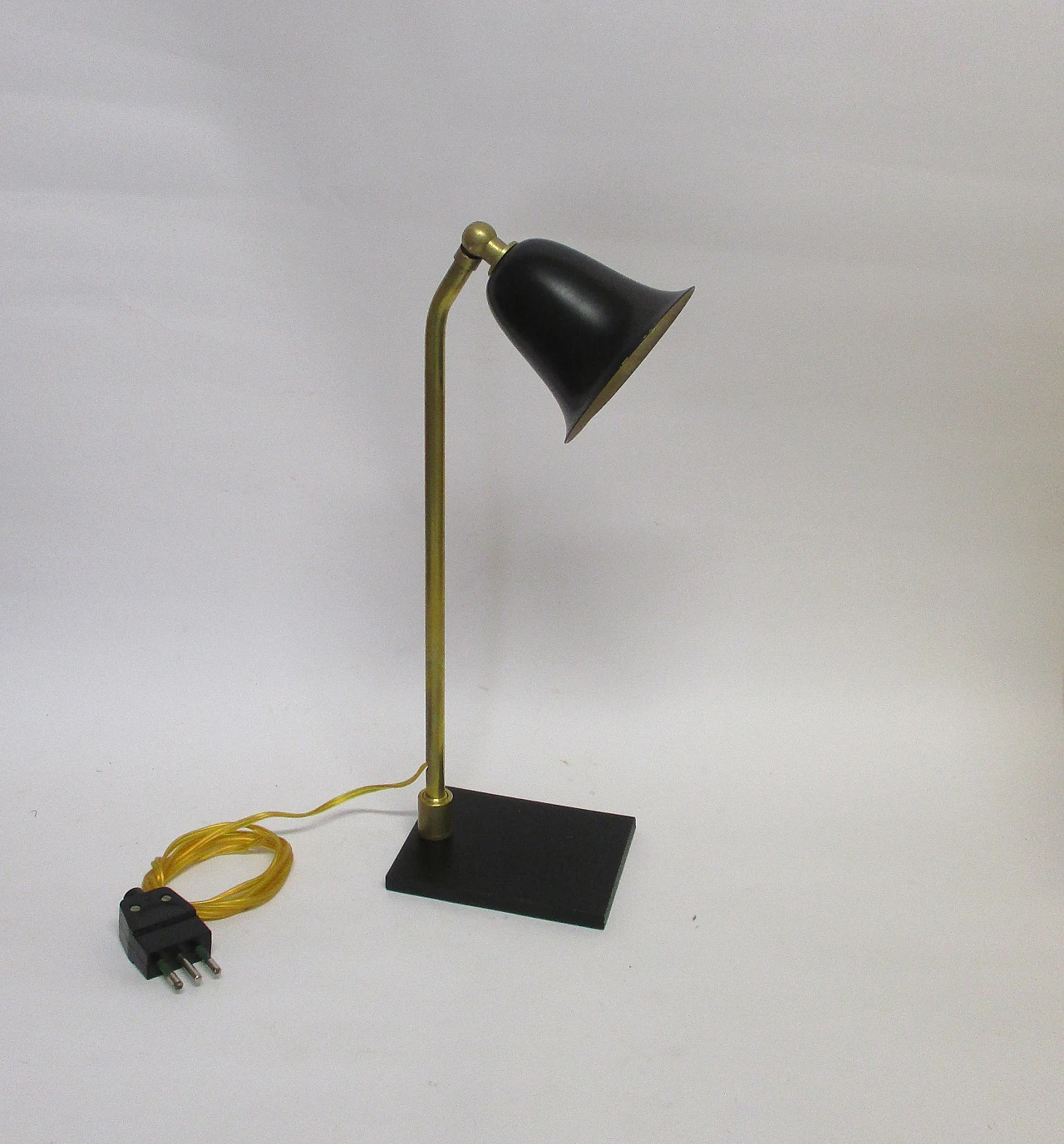 Lampada design Arteluce in ottone e alluminio anni 50 2